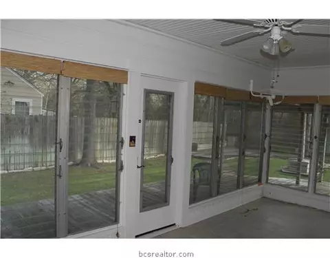 729 Eagle Pass St, Bryan, TX 77802 photo 12