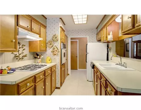 3222 Red Robin, Bryan, TX 77802 photo 4