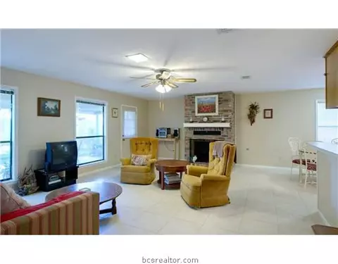 3222 Red Robin, Bryan, TX 77802 photo 2