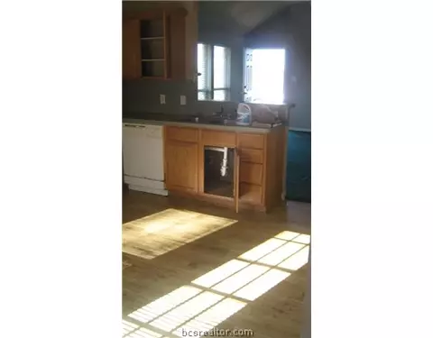 1131 Clearleaf, Bryan, TX 77803 photo 2