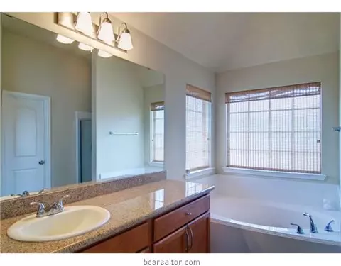 2013 Mountain Wind, Bryan, TX 77807 photo 6