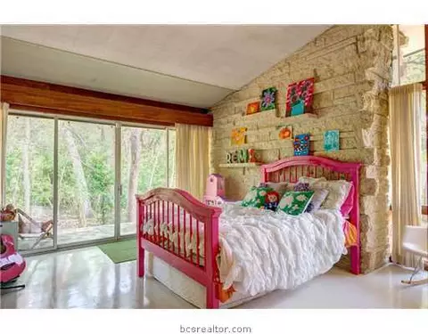 2111 Wayside Dr, Bryan, TX 77802 photo 8