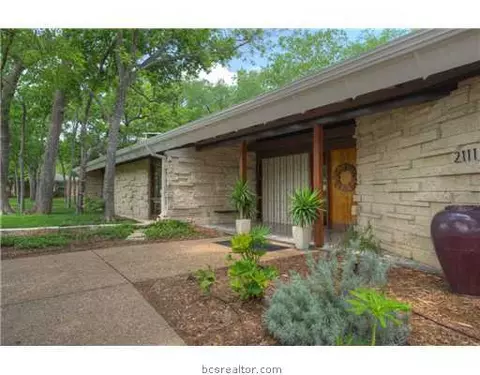 2111 Wayside Dr, Bryan, TX 77802 photo 1