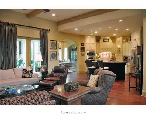 4507 Willowick Dr, Bryan, TX 77802 photo 2