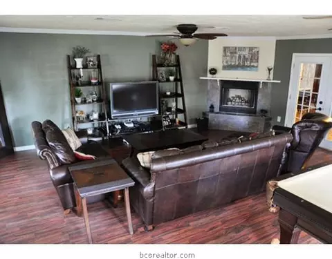 2309 Morningside Dr, Bryan, TX 77802 photo 4