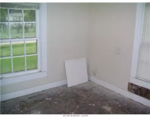 203 Edge, Bryan, TX 77802 photo 5