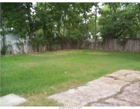 203 Edge, Bryan, TX 77802 photo 6