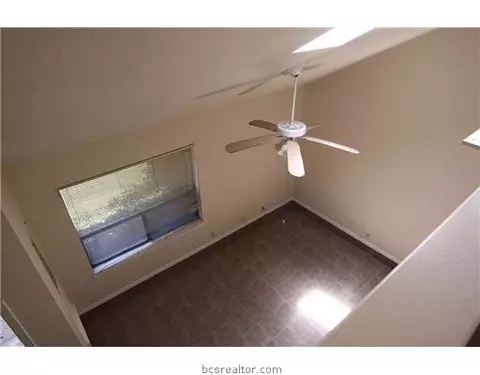 903 Navidad, Bryan, TX 77802 photo 3