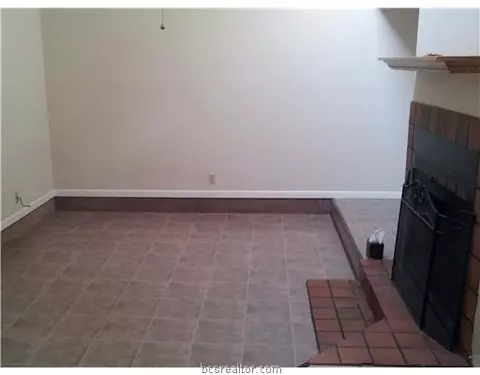 903 Navidad, Bryan, TX 77802 photo 2