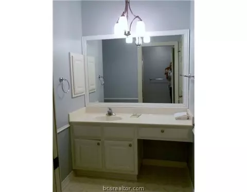 1526 Bennett St, Bryan, TX 77802 photo 9