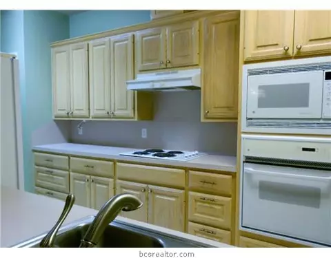 1526 Bennett St, Bryan, TX 77802 photo 6