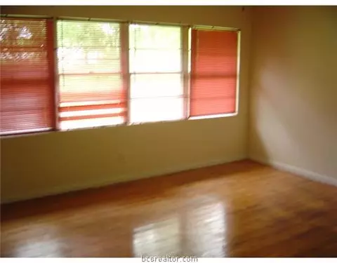 3409 Sandra, Bryan, TX 77802 photo 4