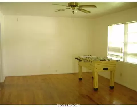3409 Sandra, Bryan, TX 77802 photo 2