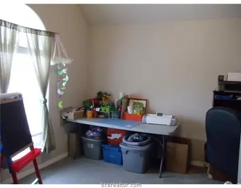5210 Draycott, Bryan, TX 77802 photo 5