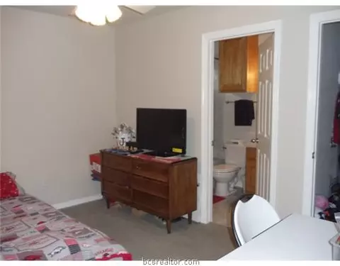5210 Draycott, Bryan, TX 77802 photo 12