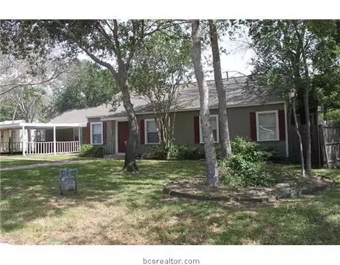 718 Edgewood, Bryan, TX 77802 photo 1