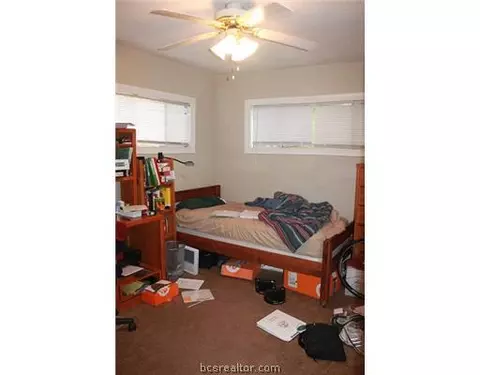718 Edgewood, Bryan, TX 77802 photo 10