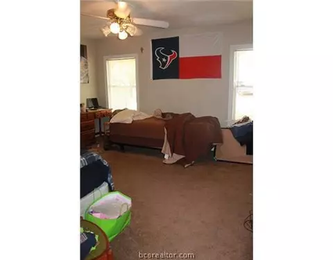 718 Edgewood, Bryan, TX 77802 photo 8