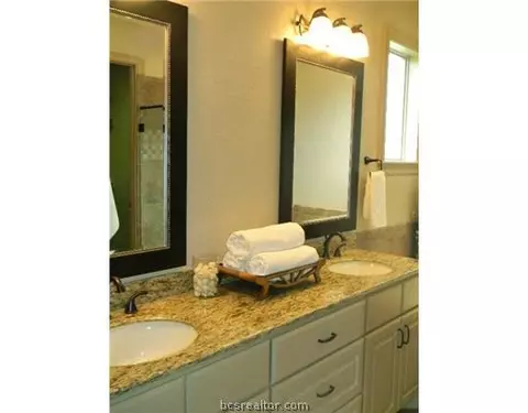 3109 Diamondleaf Trace Ct, Bryan, TX 77807 photo 6