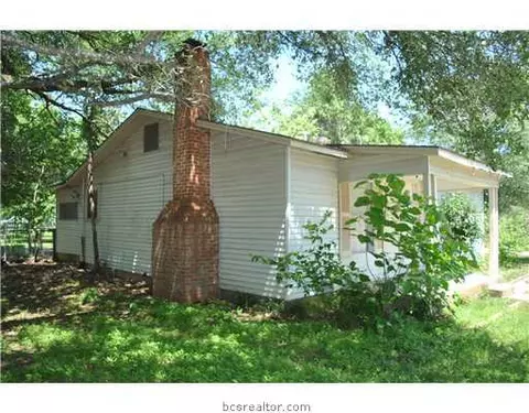 2100 Emerald Dr, Bryan, TX 77803 photo 8