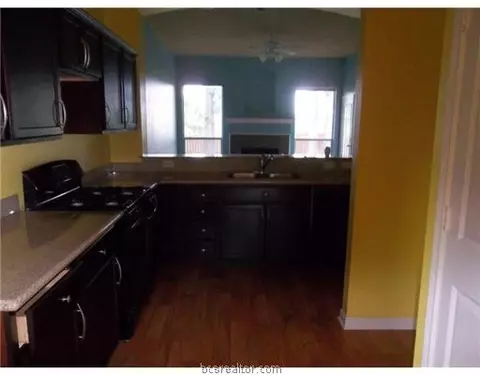 2037 Mountain Wind Loop St, Bryan, TX 77807 photo 4