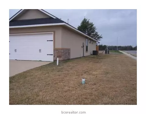 2115 Ella, Bryan, TX 77802 photo 3