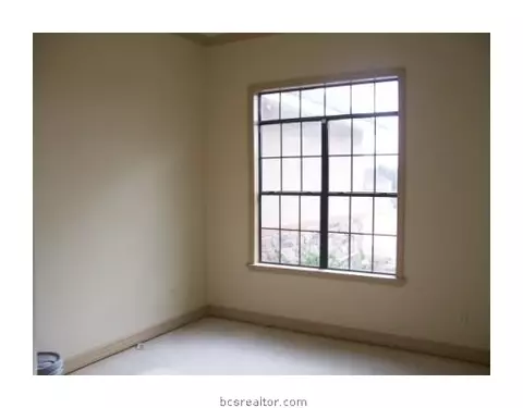2115 Ella, Bryan, TX 77802 photo 5