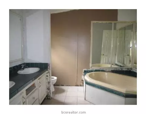 209 Hilton Rd, Bryan, TX 77803 photo 7