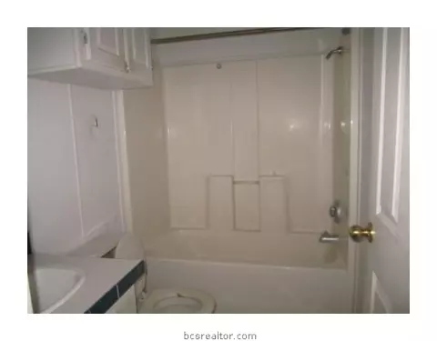 209 Hilton Rd, Bryan, TX 77803 photo 9