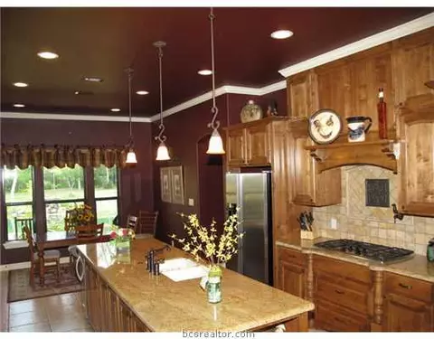 8350 Joyce Rd, Bryan, TX 77808 photo 4
