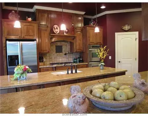 8350 Joyce Rd, Bryan, TX 77808 photo 3