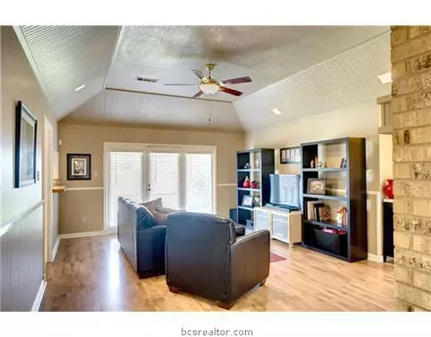 2522 Arbor Dr, Bryan, TX 77802 photo 2