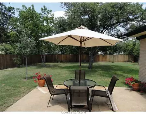 2009 Vinewood, Bryan, TX 77802 photo 5