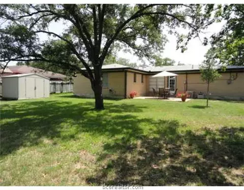 2009 Vinewood, Bryan, TX 77802 photo 6