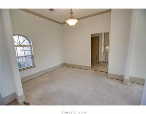 3323 Broadmoor Dr, Bryan, TX 77802 photo 9