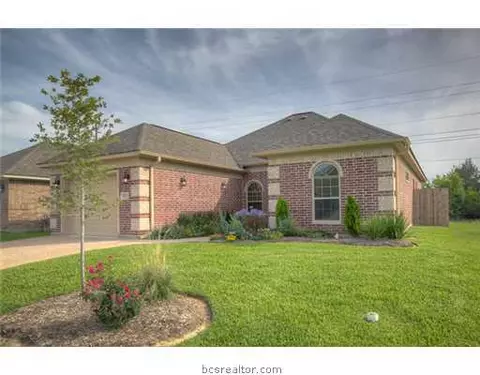 3323 Broadmoor Dr, Bryan, TX 77802 photo 1