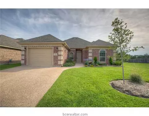 3323 Broadmoor Dr, Bryan, TX 77802 photo 2