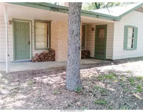 11708 Post Oak, Bryan, TX 77807 photo 3