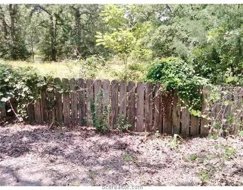 11708 Post Oak, Bryan, TX 77807 photo 2