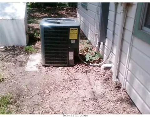 11708 Post Oak, Bryan, TX 77807 photo 12