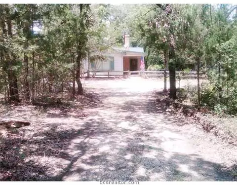 11708 Post Oak, Bryan, TX 77807 photo 4