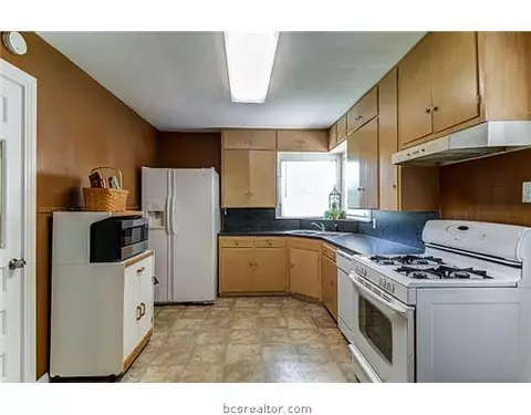 703 North Ave, Bryan, TX 77802 photo 4