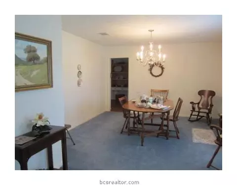 2501 Willow Bend Dr, Bryan, TX 77802 photo 3