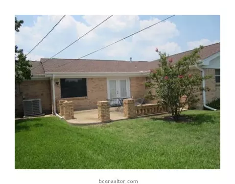 2501 Willow Bend Dr, Bryan, TX 77802 photo 10