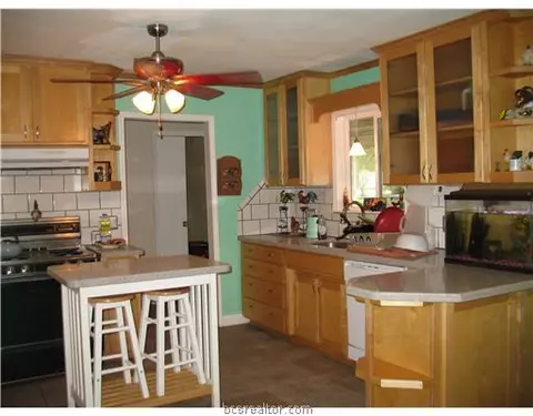 309 May St, Bryan, TX 77802 photo 2