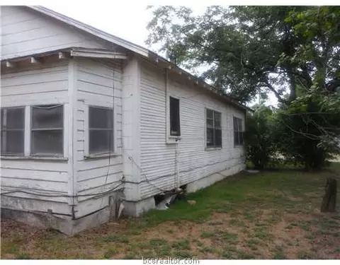 405 E Logan, Calvert, TX 77837 photo 3