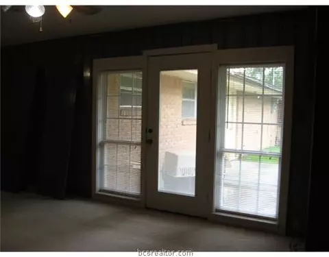 1615 Oakview St, Bryan, TX 77802 photo 8
