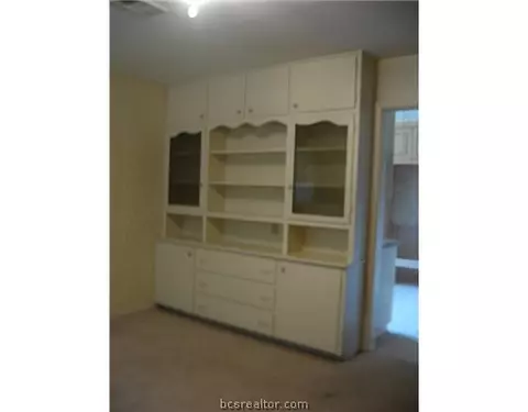 1615 Oakview St, Bryan, TX 77802 photo 5