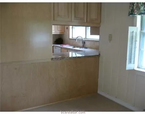 1615 Oakview St, Bryan, TX 77802 photo 3