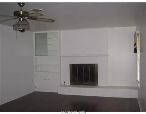1301 Esther, Bryan, TX 77802 photo 4